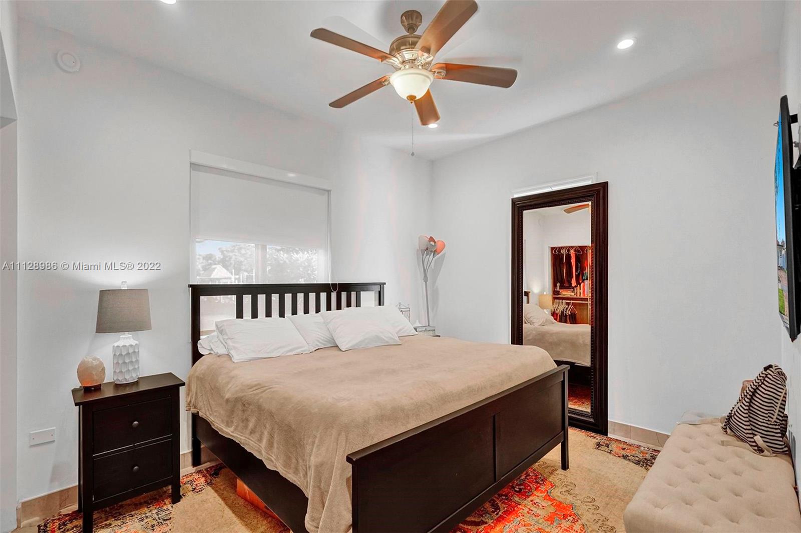 12620 Ixora Road North Miami, FL 33181 - Photo 10 of 27 Gallery Image 10