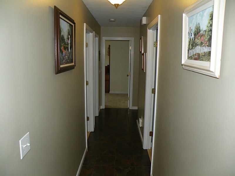 254 Broadturn Road Scarborough, ME 04074 - Photo 10 of 23 Hallway.