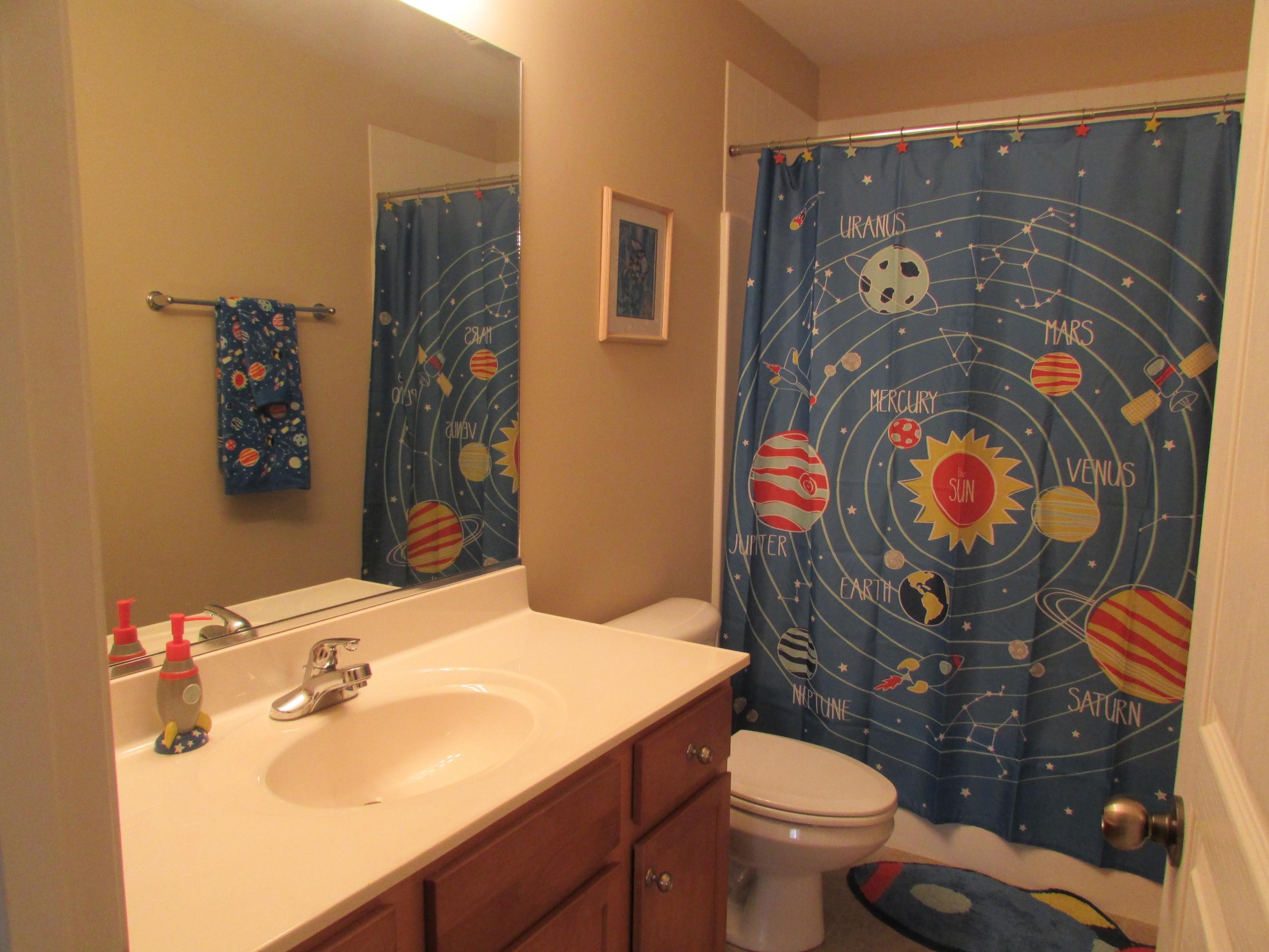 716 Loop Road, Unit 12 Knoxville, TN 37934 - Photo 17 of 18 Bath Three on Second Floor