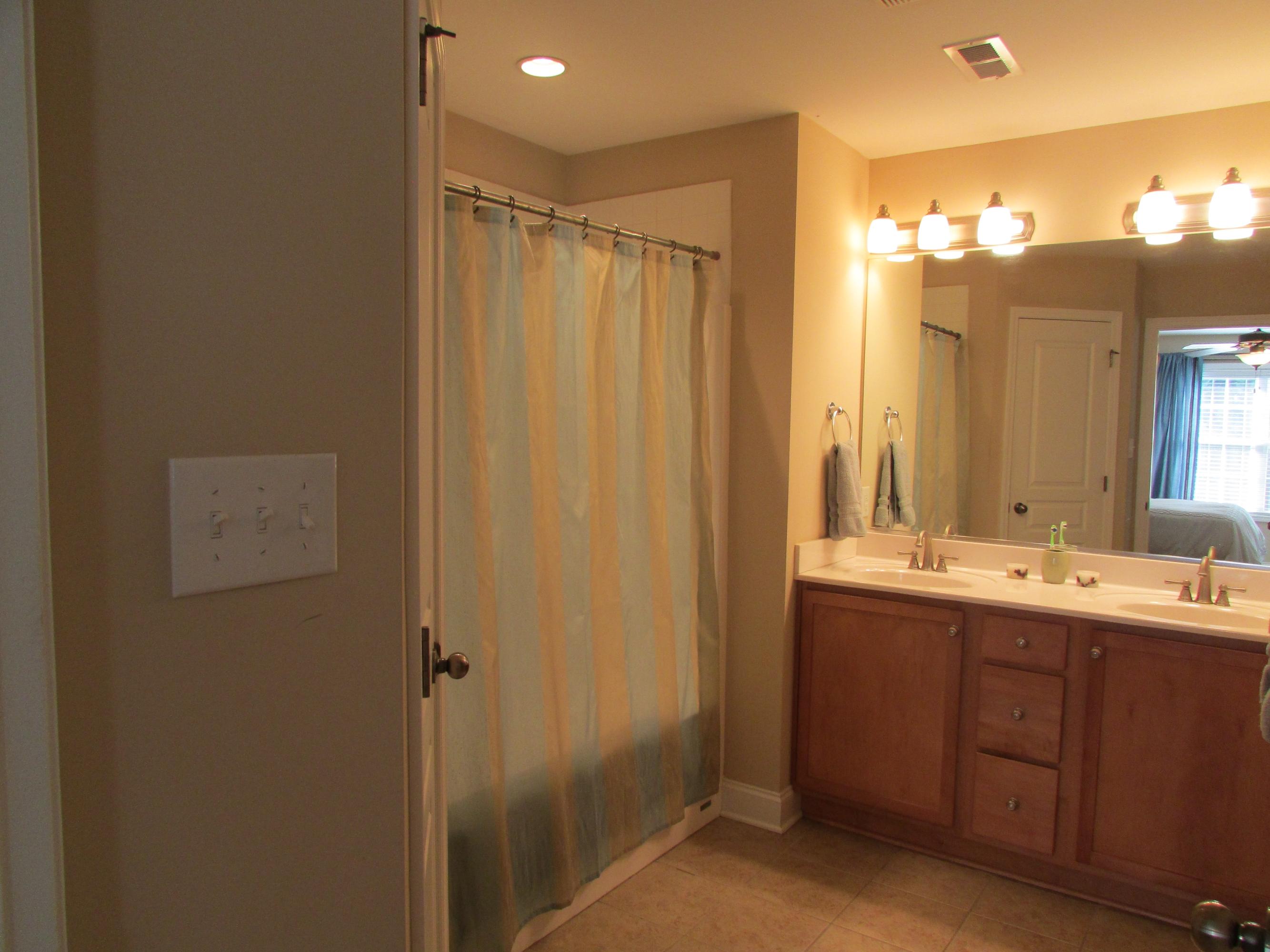 716 Loop Road, Unit 12 Knoxville, TN 37934 - Photo 9 of 18 Master Bath