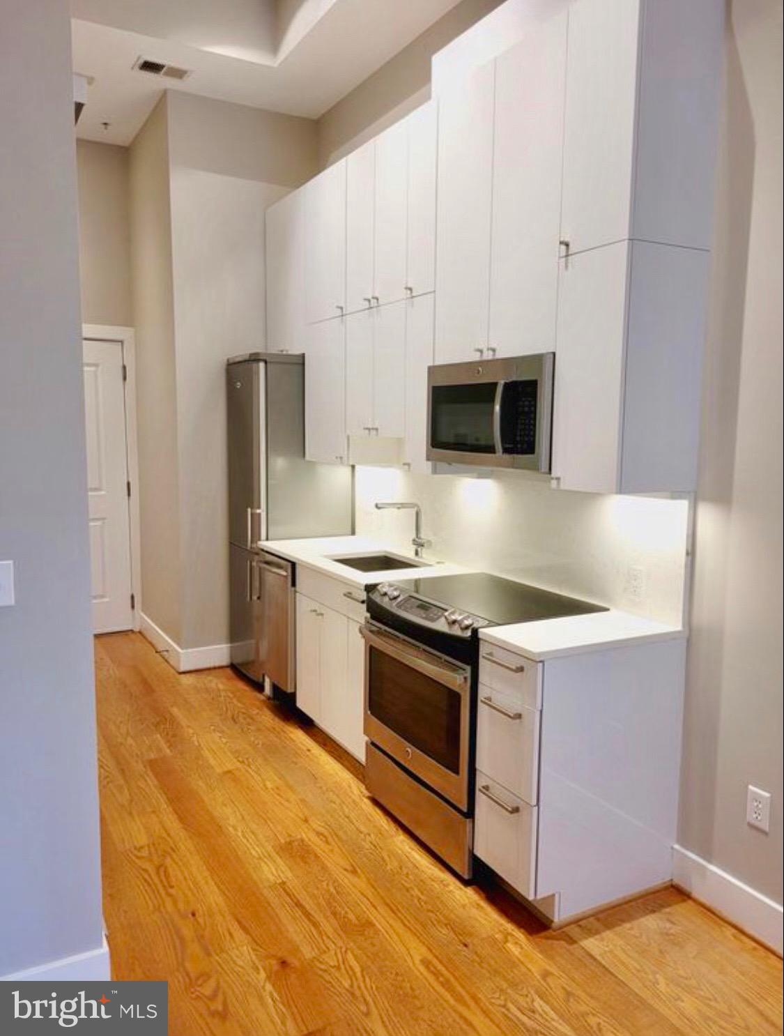 1211 G Street Southeast, Unit 6 Washington, DC 20003 - Photo 3 of 10