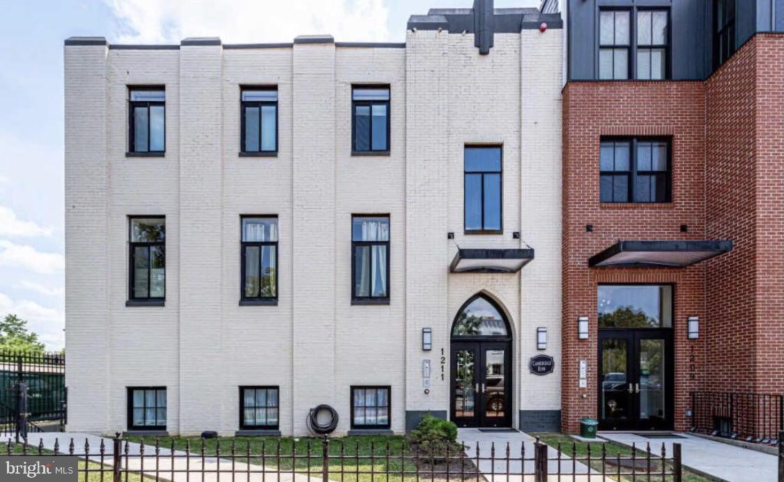 1211 G Street Southeast, Unit 6 Washington, DC 20003 - Photo 7 of 10