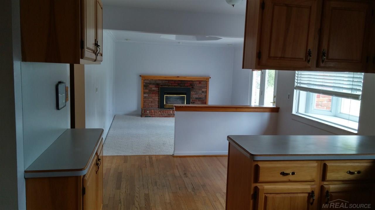 26150 Burg Road Warren, MI 48089 - Photo 4 of 36