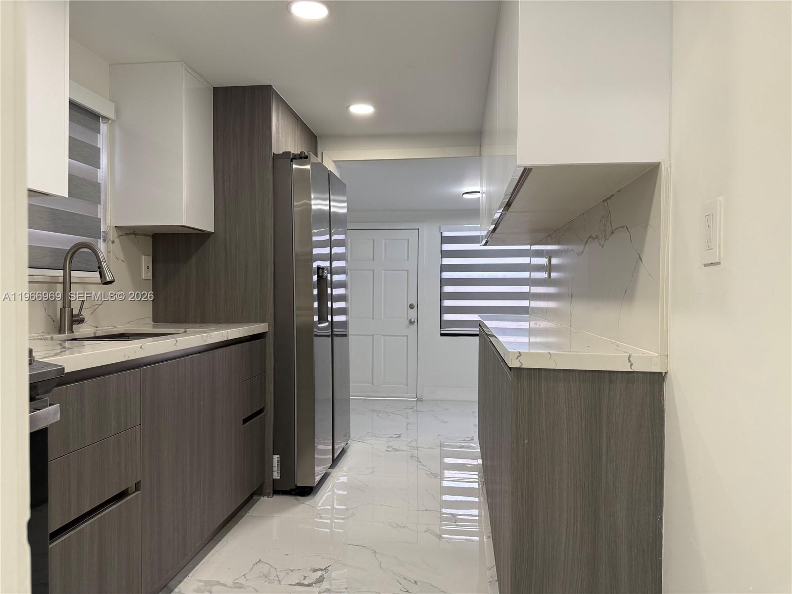 860 Southeast 9th Court Hialeah, FL 33010 - Photo 17 of 27