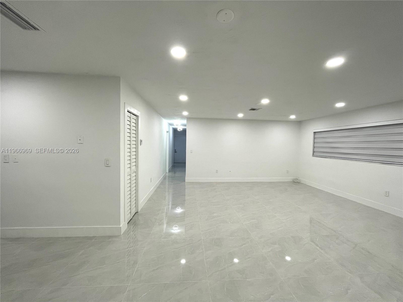 860 Southeast 9th Court Hialeah, FL 33010 - Photo 2 of 27