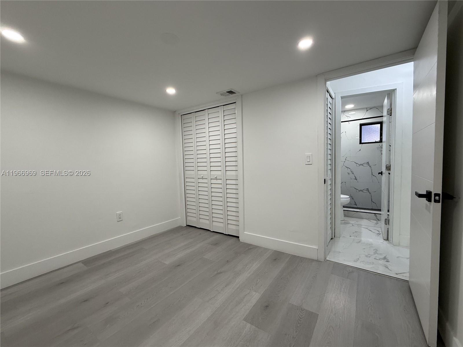 860 Southeast 9th Court Hialeah, FL 33010 - Photo 24 of 27