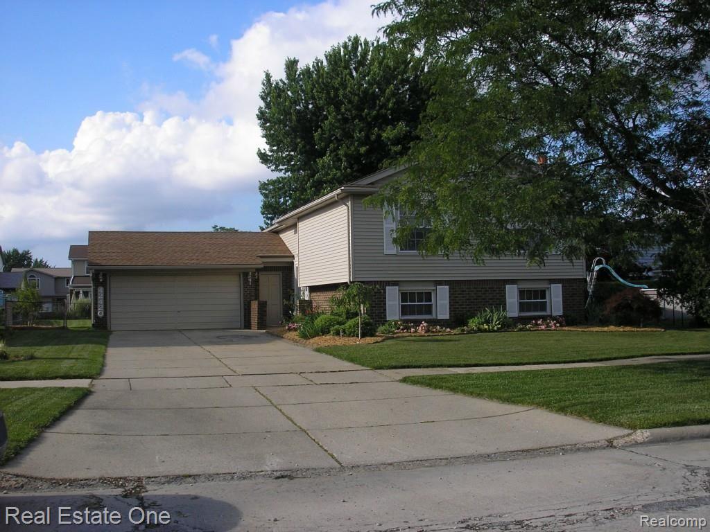 42420 Proctor Road Canton, MI 48188 - Photo 1 of 43 P1011098.jpg