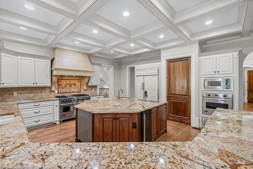 453 Londonberry Road Northwest Atlanta, GA 30327 - Photo 9 of 43 Gallery Image 9