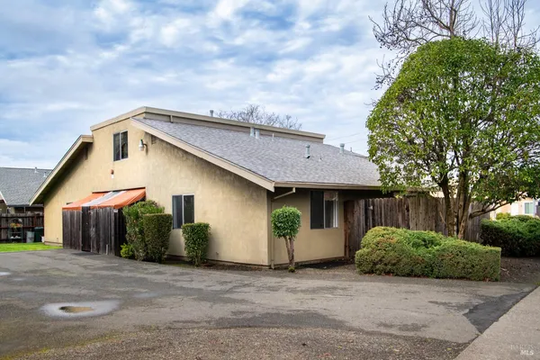 $1,100,000 | 1269-1281 Southwest Boulevard, Rohnert Park, CA 94928