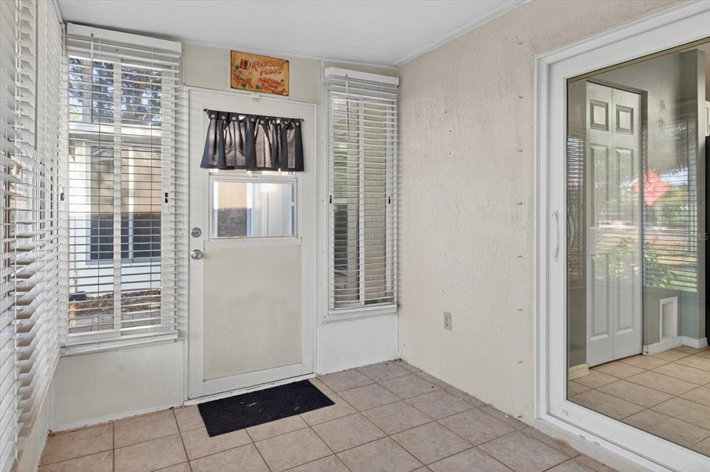 7802 Hardwick Drive, Unit 1116 New Port Richey, FL 34653 - Photo 45 of 73 a view of a livingroom with a window