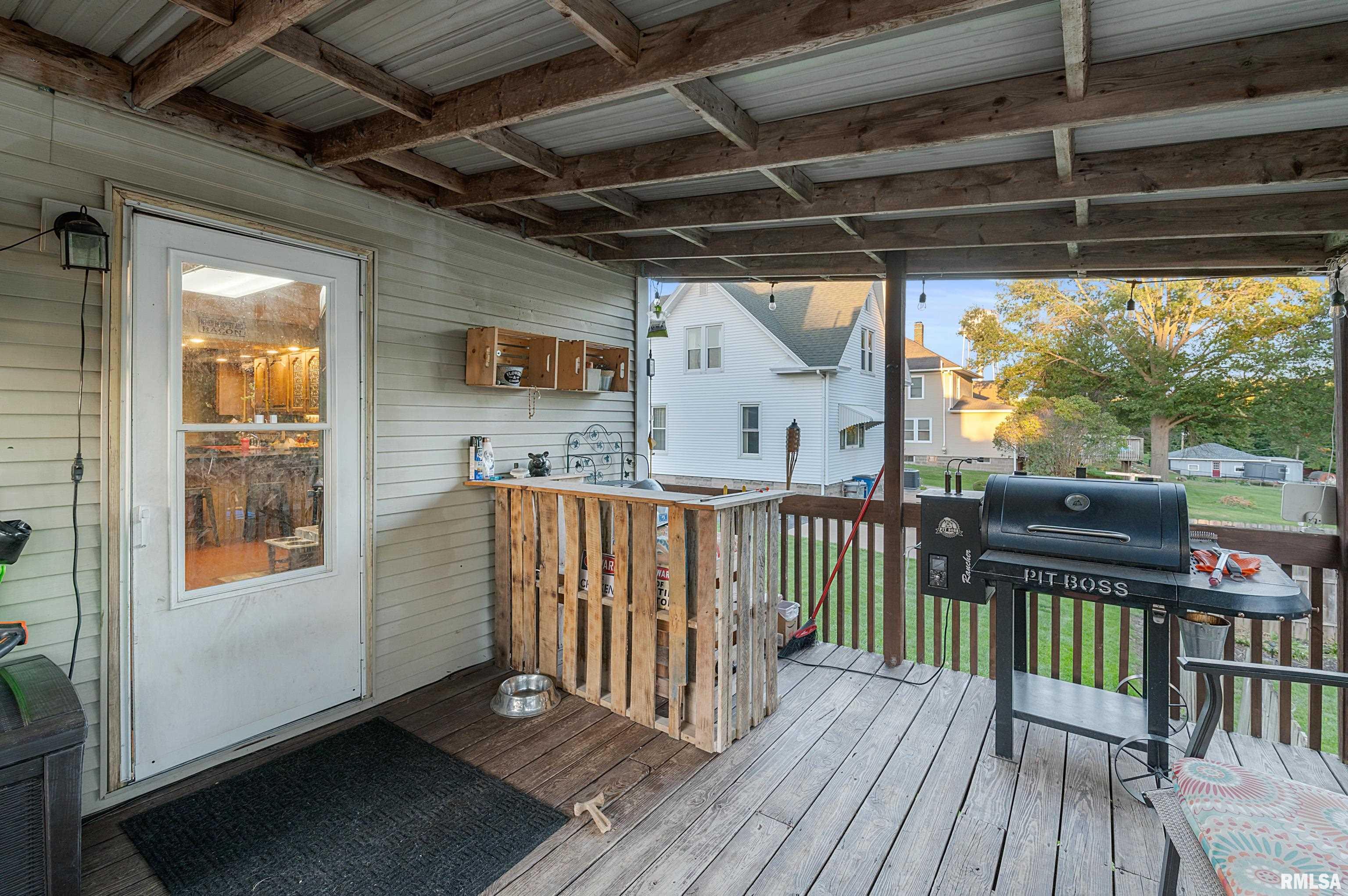 712 Edgington Street Reynolds, IL 61279 - Photo 6 of 24 Gallery Image 6