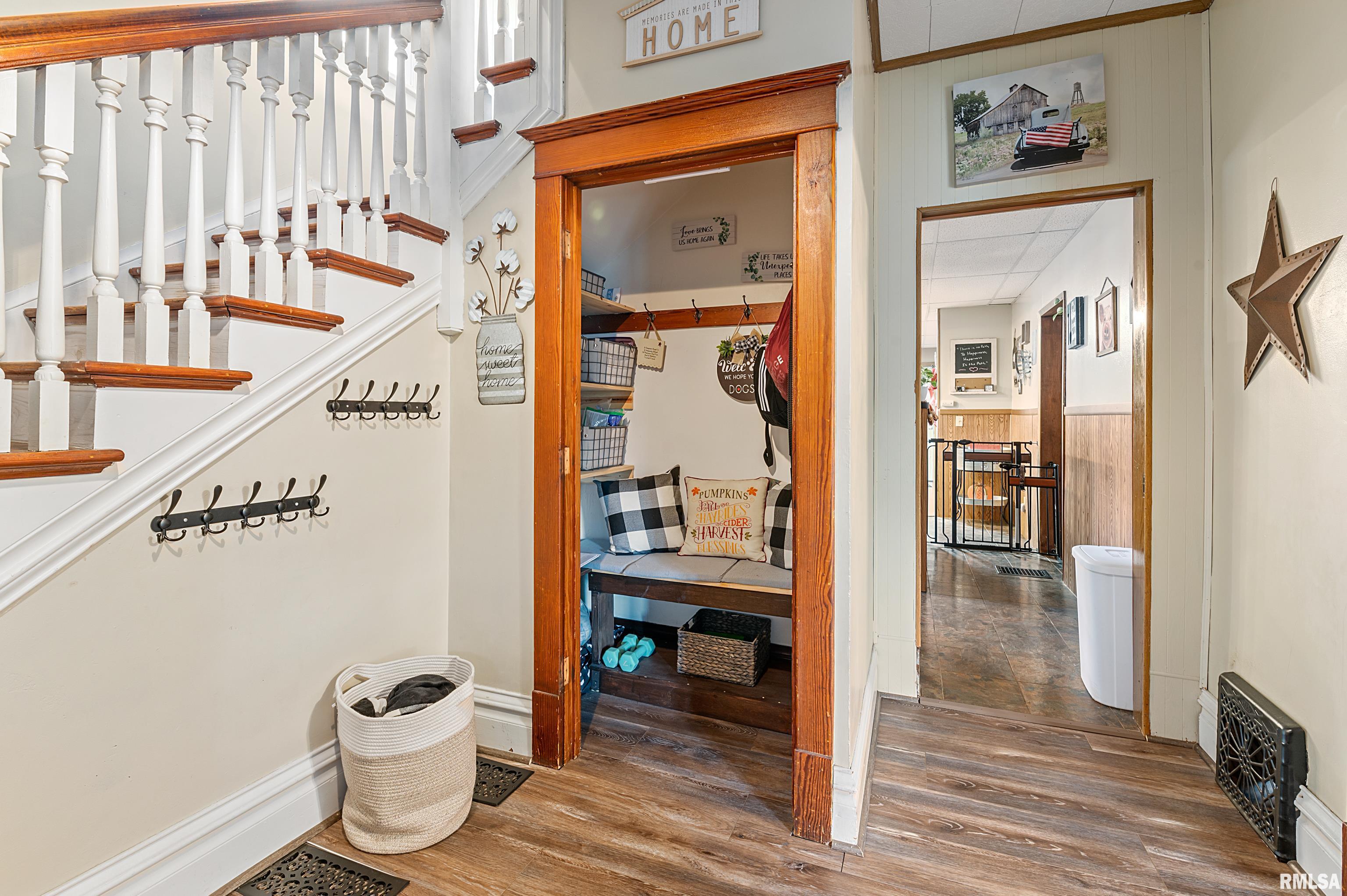 712 Edgington Street Reynolds, IL 61279 - Photo 8 of 24 Gallery Image 8