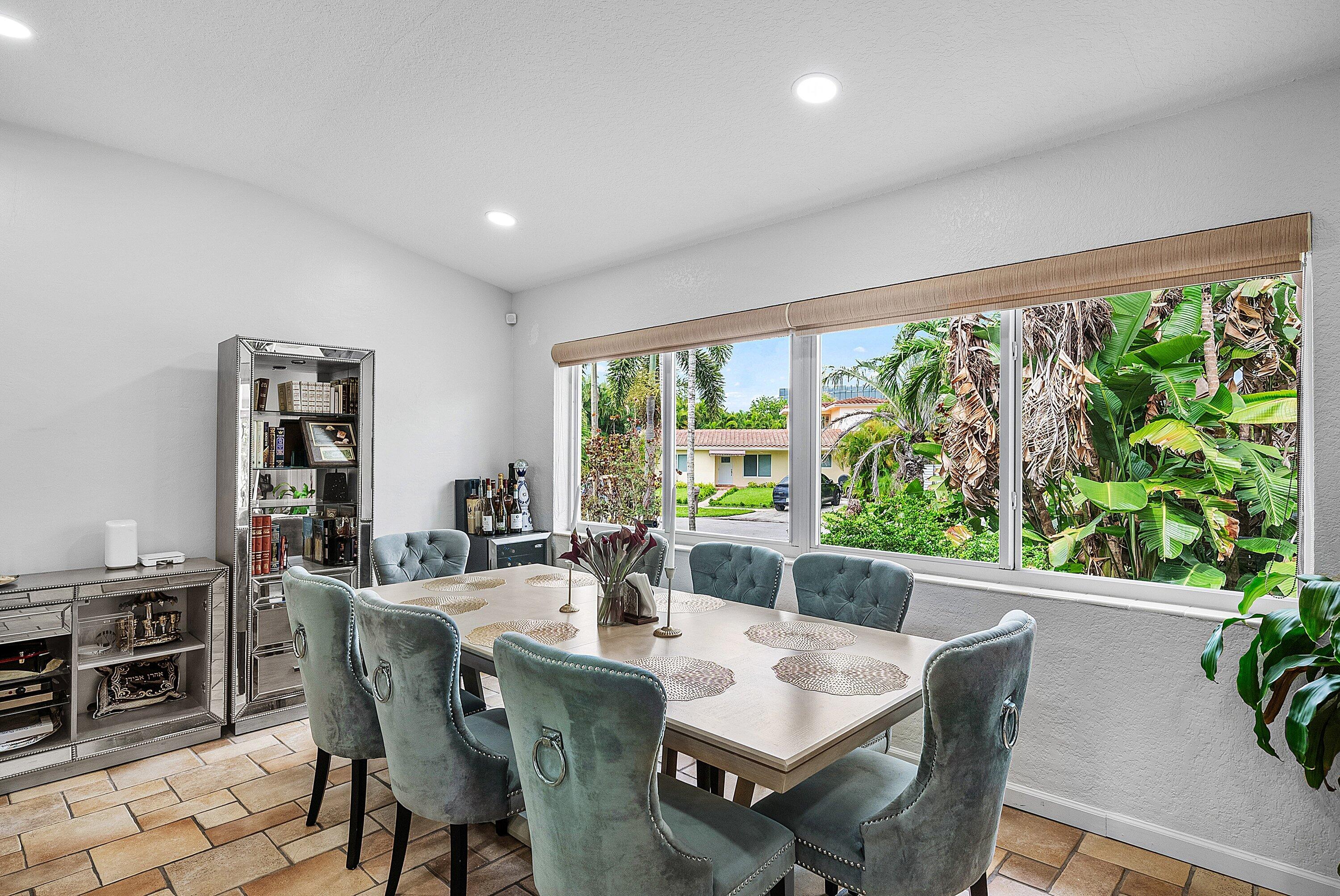 1290 Northeast 4th Avenue Boca Raton, FL 33432 - Photo 23 of 27 007-1290Northeast4thAvenue-BocaRaton-FL-