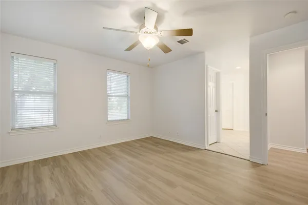 $2,695 | 2933 East Martin Luther King Jr Boulevard, Unit B, Austin, TX 78702