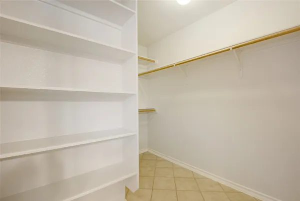 $2,695 | 2933 East Martin Luther King Jr Boulevard, Unit B, Austin, TX 78702