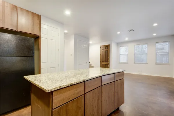 $2,695 | 2933 East Martin Luther King Jr Boulevard, Unit B, Austin, TX 78702