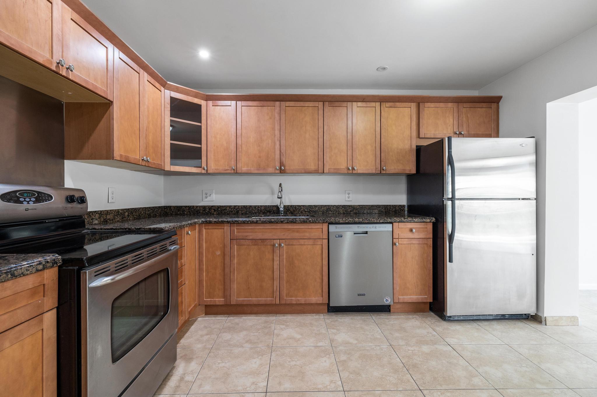 6503 Via Regina Boca Raton, FL 33433 - Photo 12 of 29 Kitchen