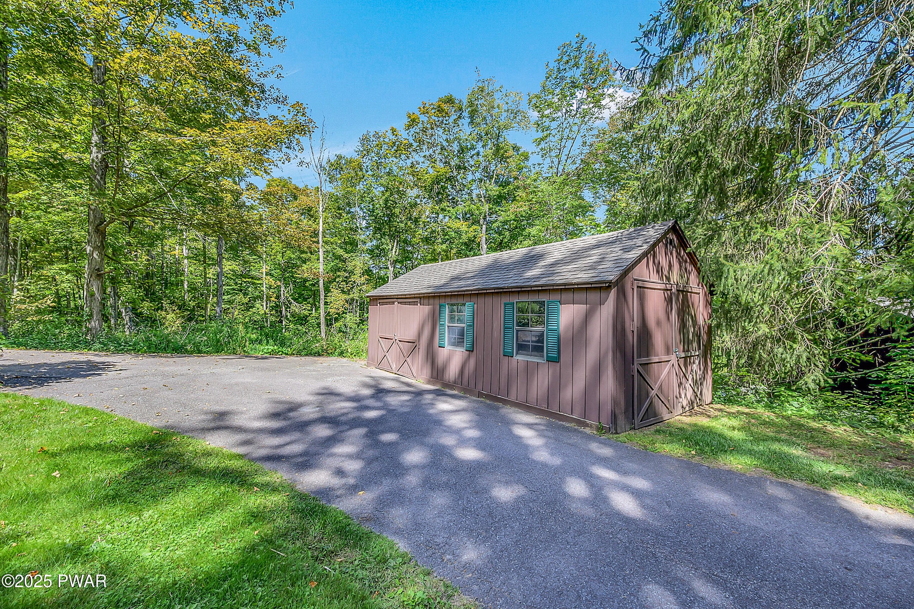 68 Sterling Road Newfoundland, PA 18445 - Photo 45 of 49 Storage Shed