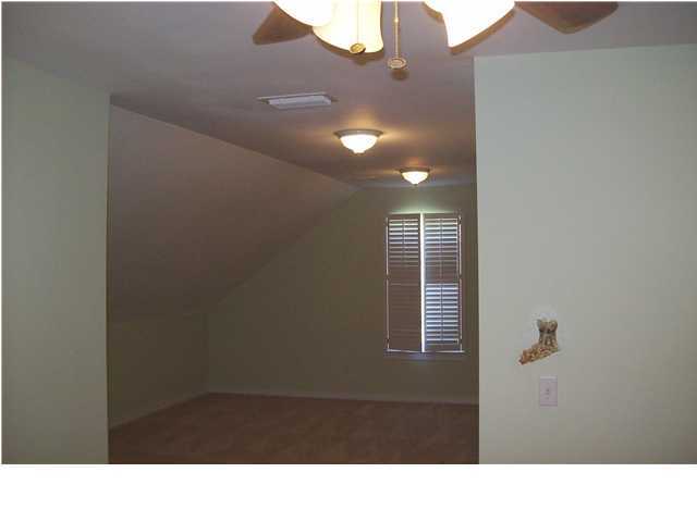 2572 Richardson Road Crestview, FL 32539 - Photo 19 of 24 a open area with window