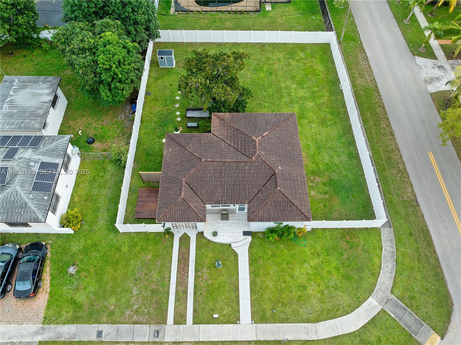 16101 Northeast 11th Avenue North Miami Beach, FL 33162 - Photo 35 of 39
