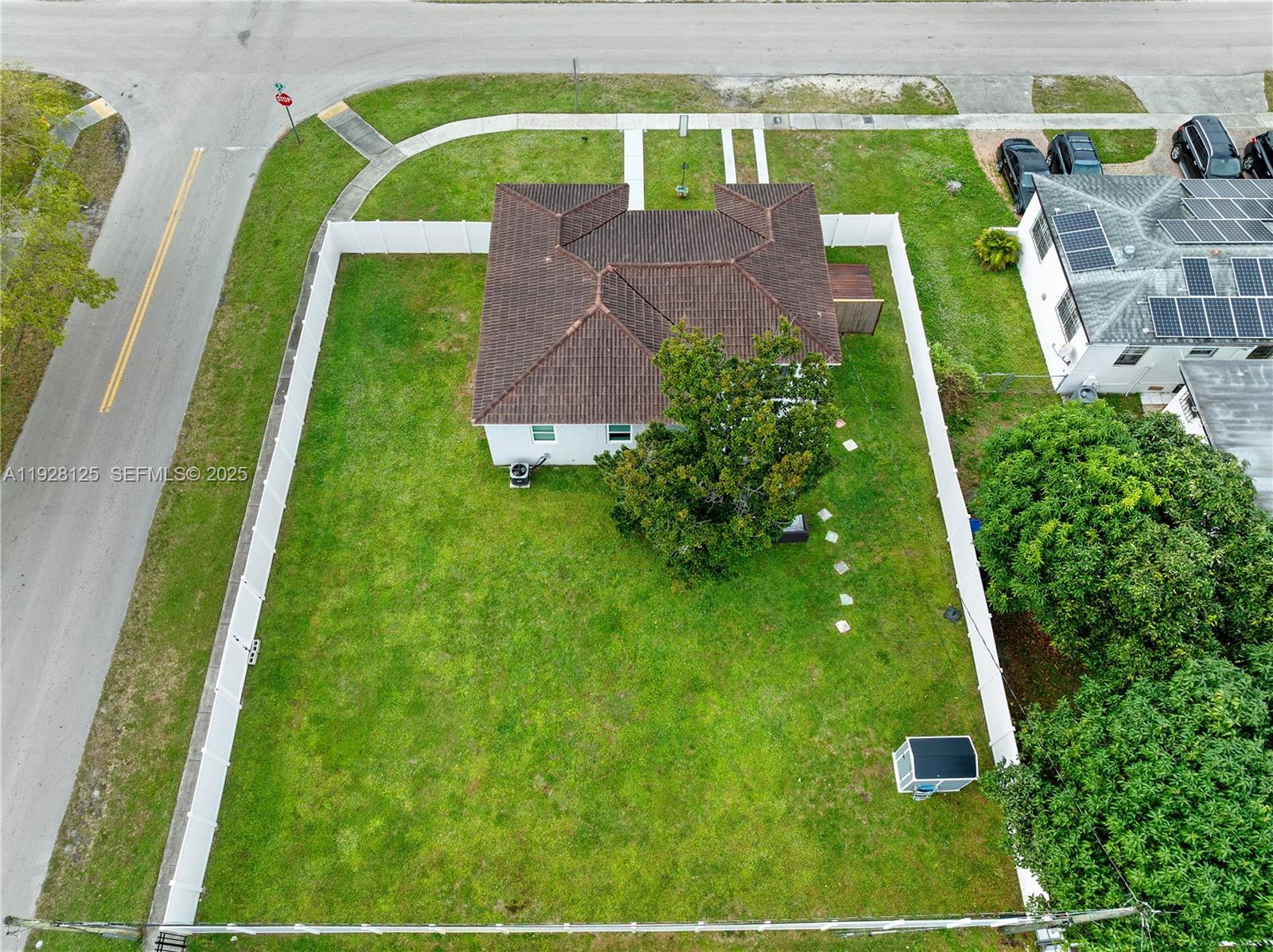 16101 Northeast 11th Avenue North Miami Beach, FL 33162 - Photo 37 of 39