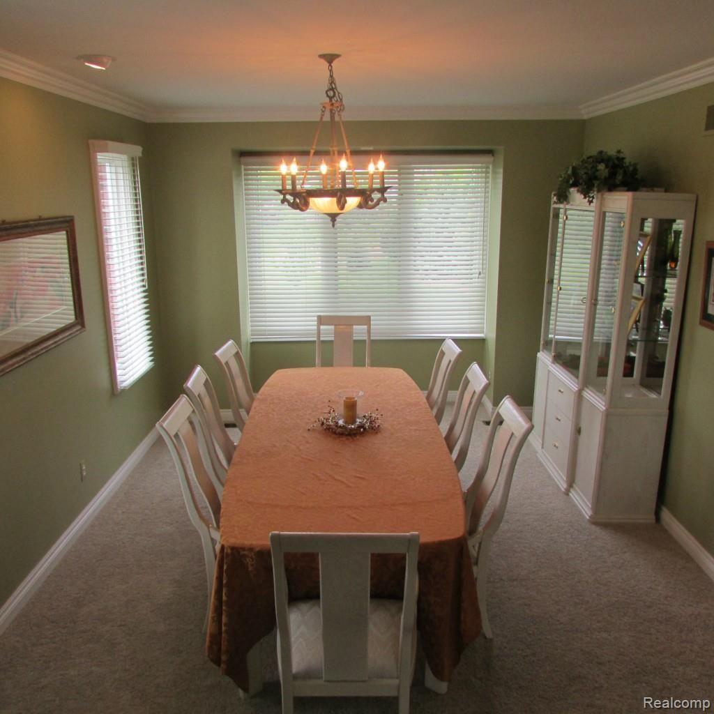 1563 Elcroft Court Rochester, MI 48307 - Photo 18 of 52 DINING ROOM.jpg