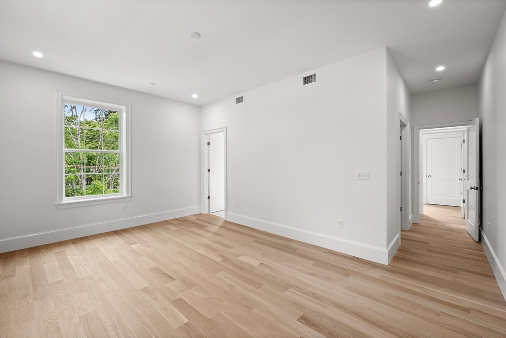 64 Pleasant Street, Unit B Marblehead, MA 01945 - Photo 30 of 37