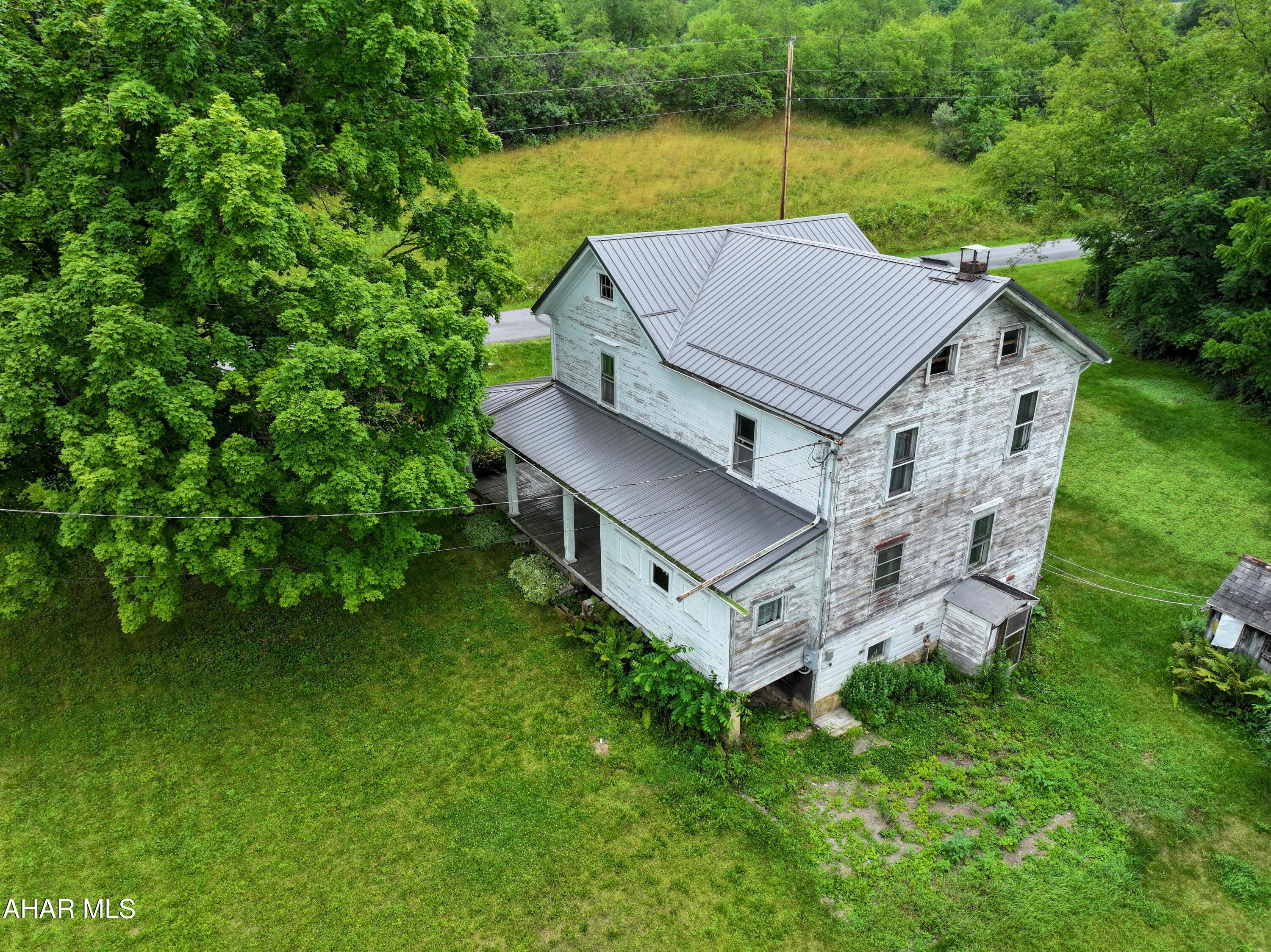 595 Adams Run Road Bedford, PA 15522 - Photo 6 of 39