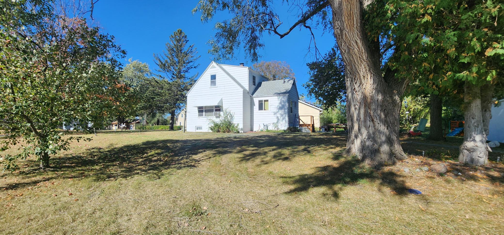 710 Johnson Street Henning, MN 56551 - Photo 3 of 26