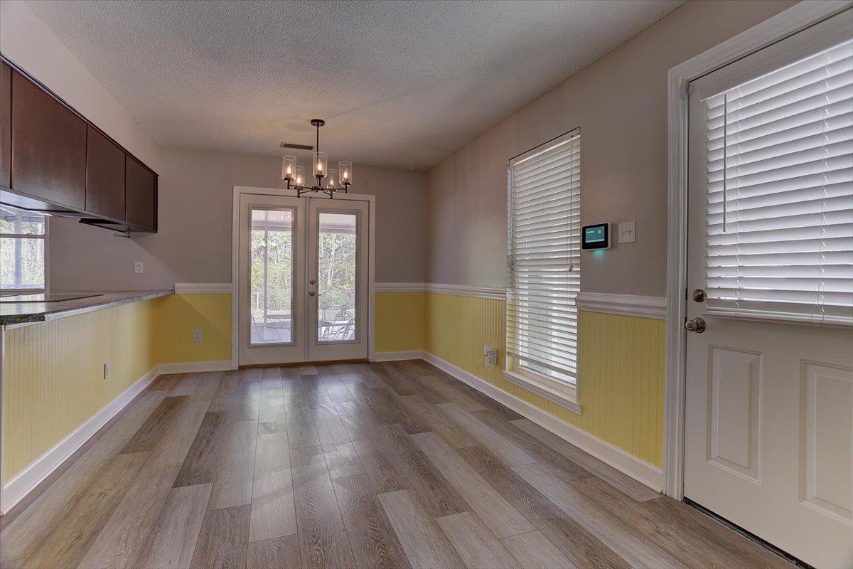 7304 Country Side Road Memphis, TN 38133 - Photo 5 of 18 French door to outside