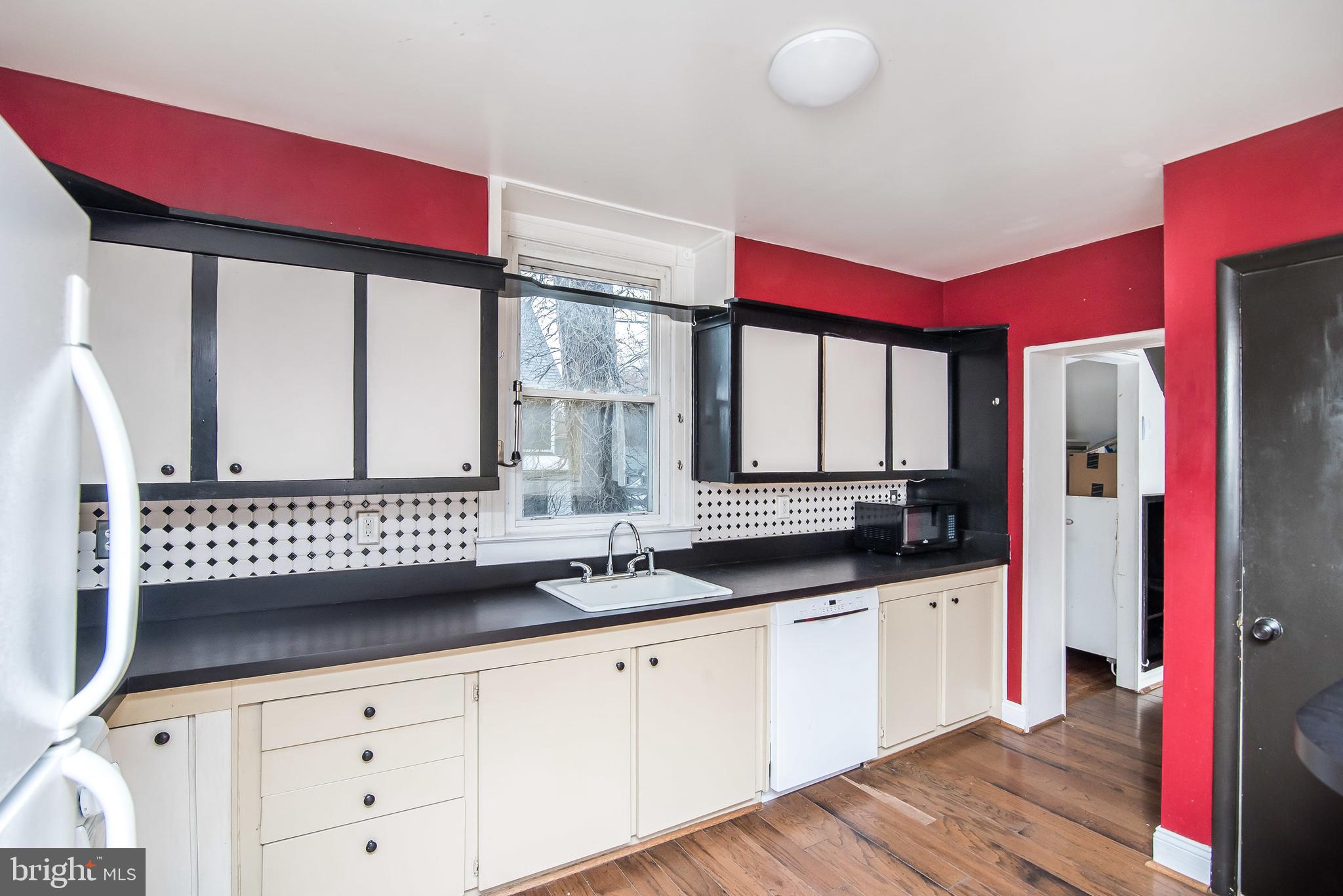 5716 Falls Road Baltimore, MD 21209 - Photo 12 of 44 Kitchen