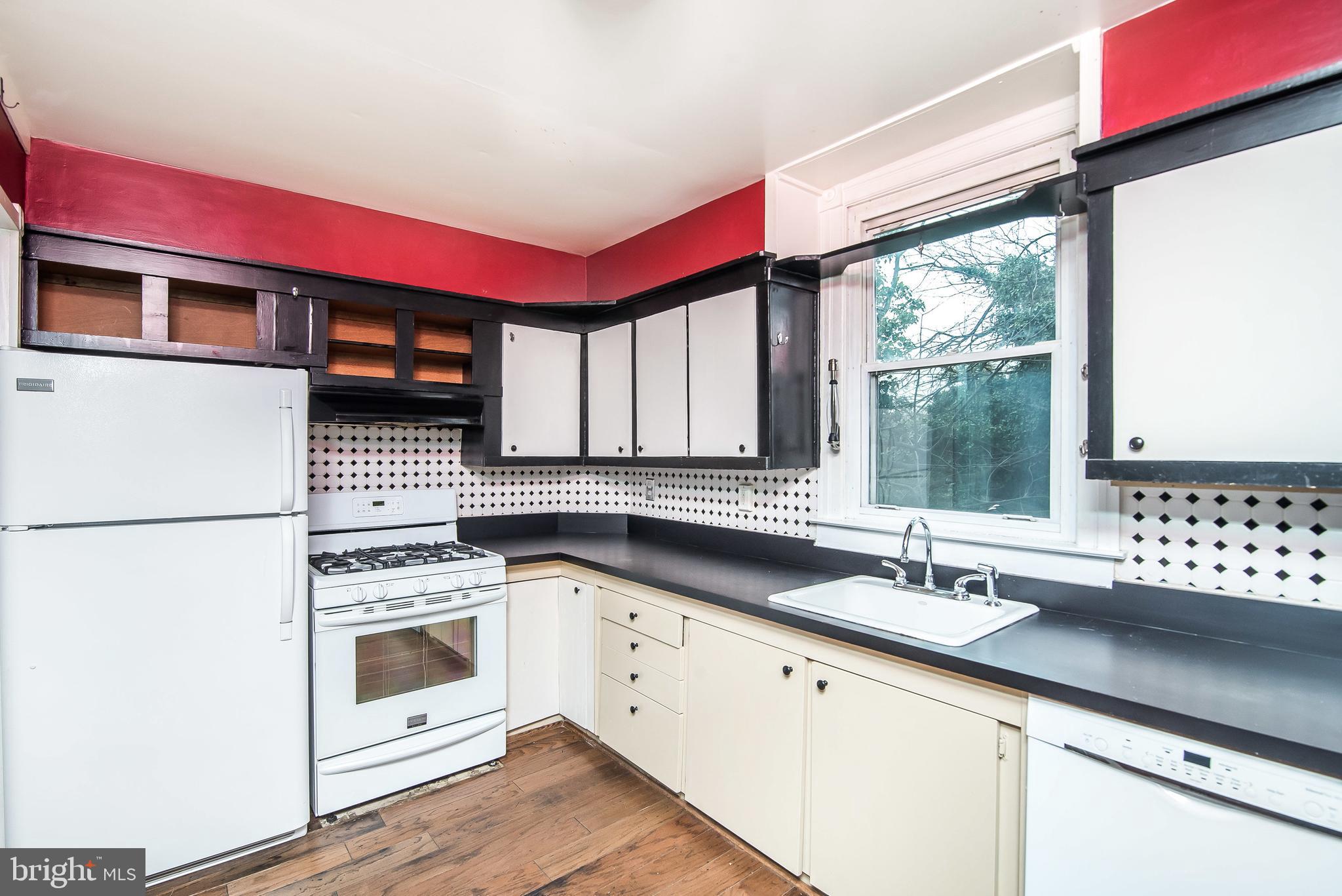5716 Falls Road Baltimore, MD 21209 - Photo 13 of 44 Kitchen
