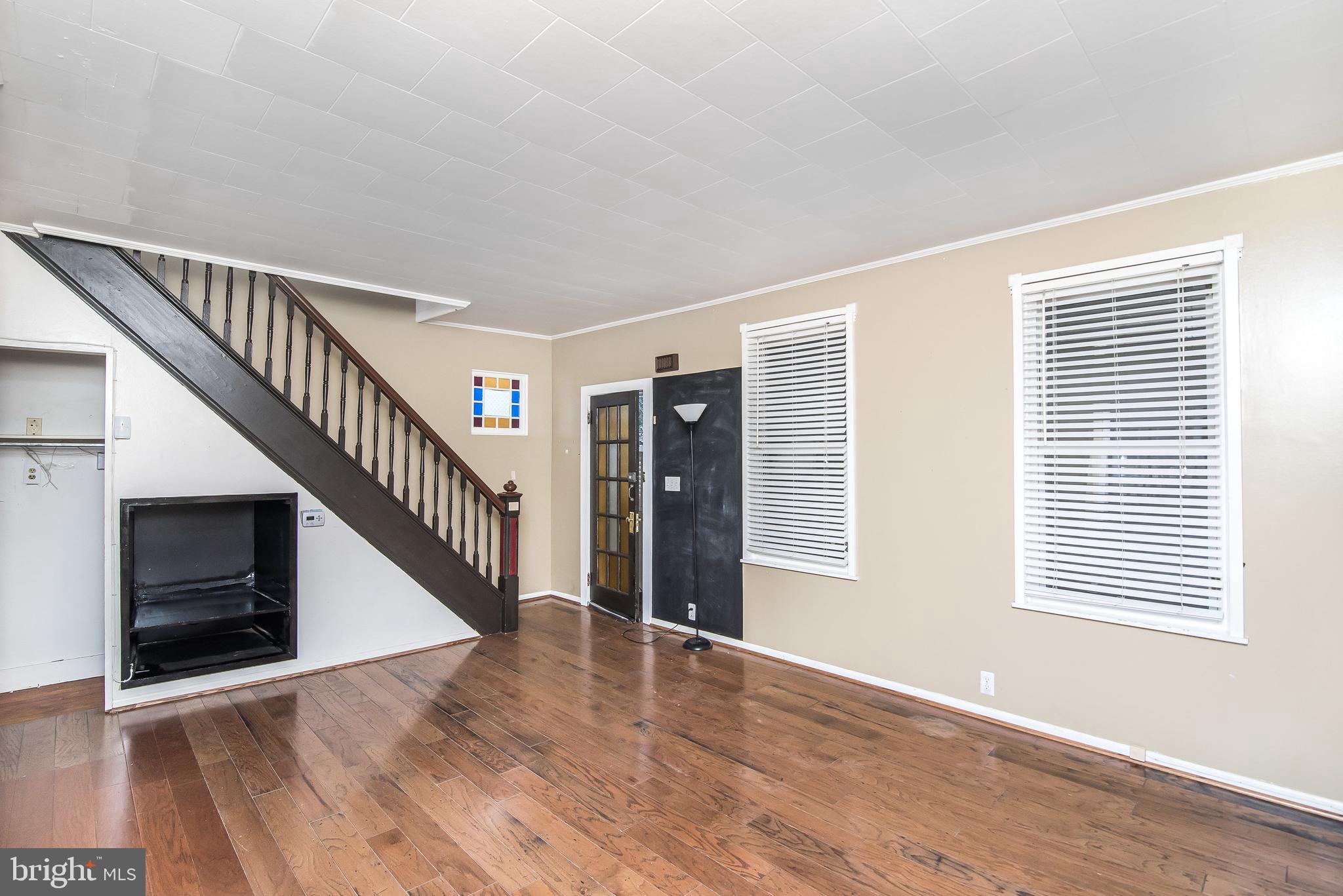 5716 Falls Road Baltimore, MD 21209 - Photo 6 of 44 Living Room