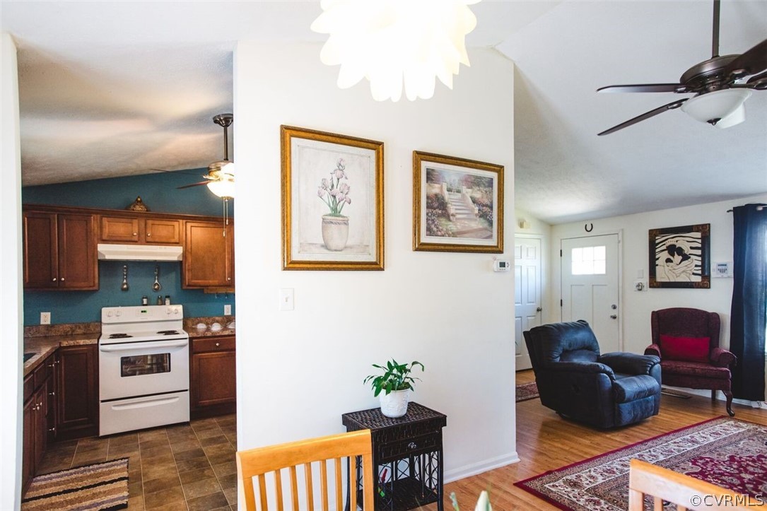 8510 Middle Loop North Chesterfield, VA 23235 - Photo 10 of 28 Gallery Image 10