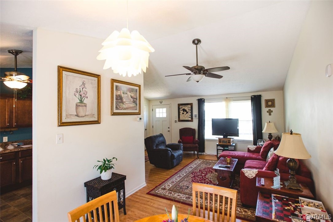 8510 Middle Loop North Chesterfield, VA 23235 - Photo 8 of 28 Gallery Image 8