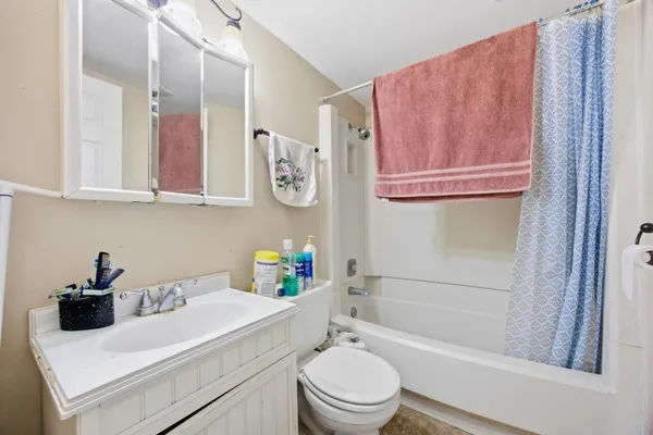 $235,000 | 702 21st Street South, Fargo, ND 58103