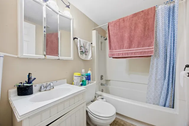 $235,000 | 702 21st Street South, Fargo, ND 58103