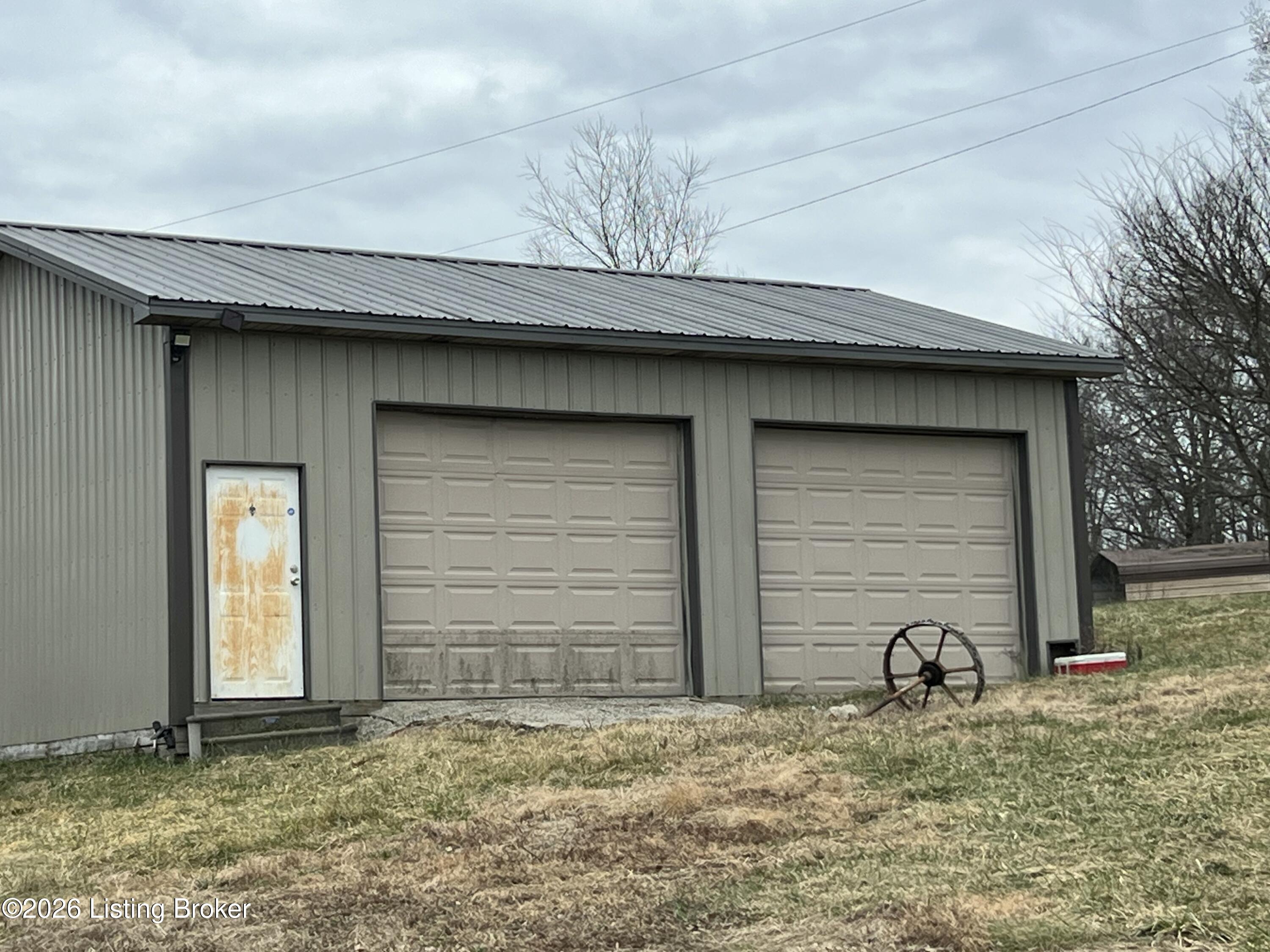 6261 Ironworks Road Winchester, KY 40391 - Photo 2 of 38 IMG_6790