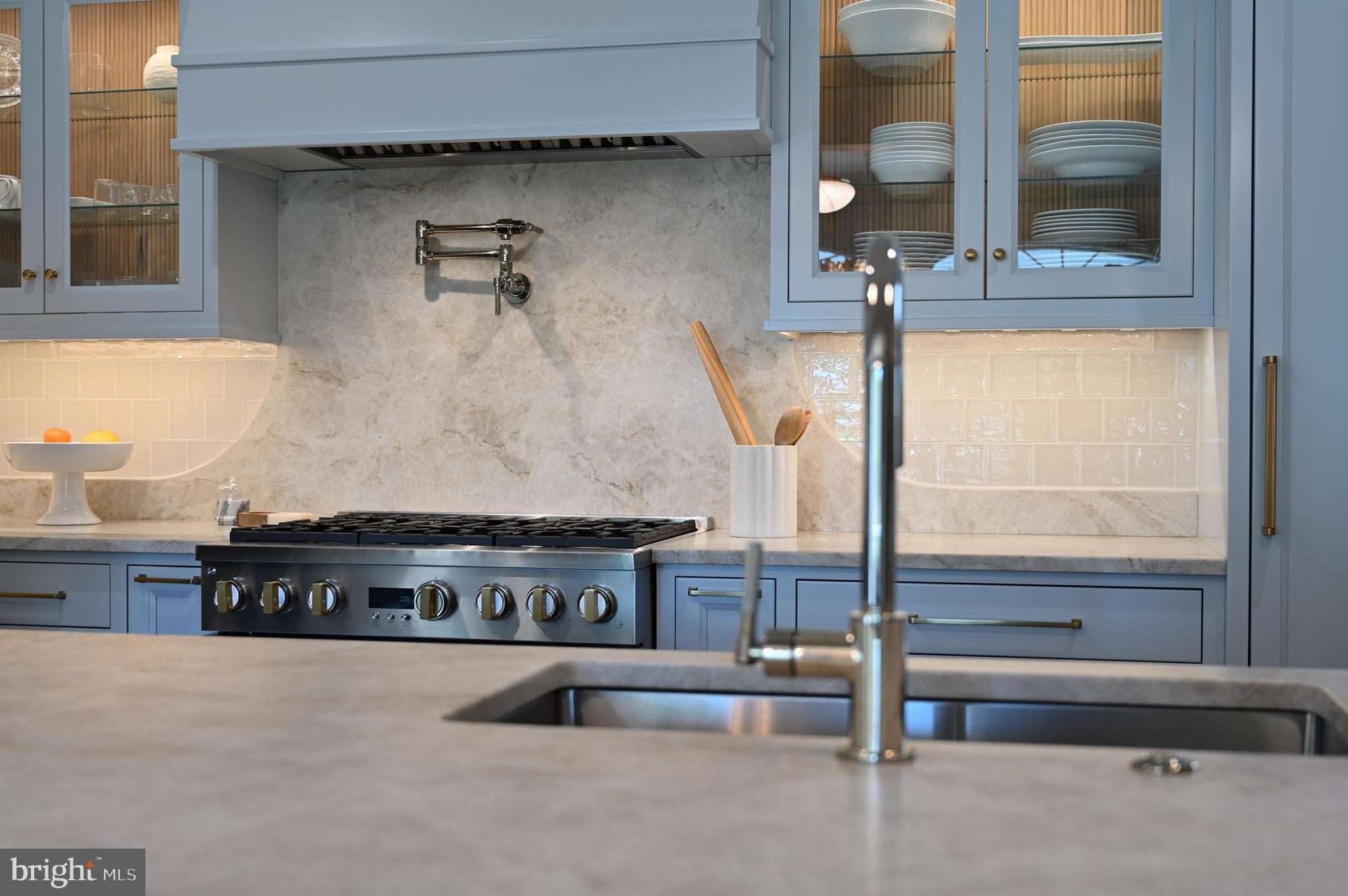 3303 Hidden River View Road Annapolis, MD 21403 - Photo 6 of 78 Nicely appointed w/ Taj Mahal Quartzite counters