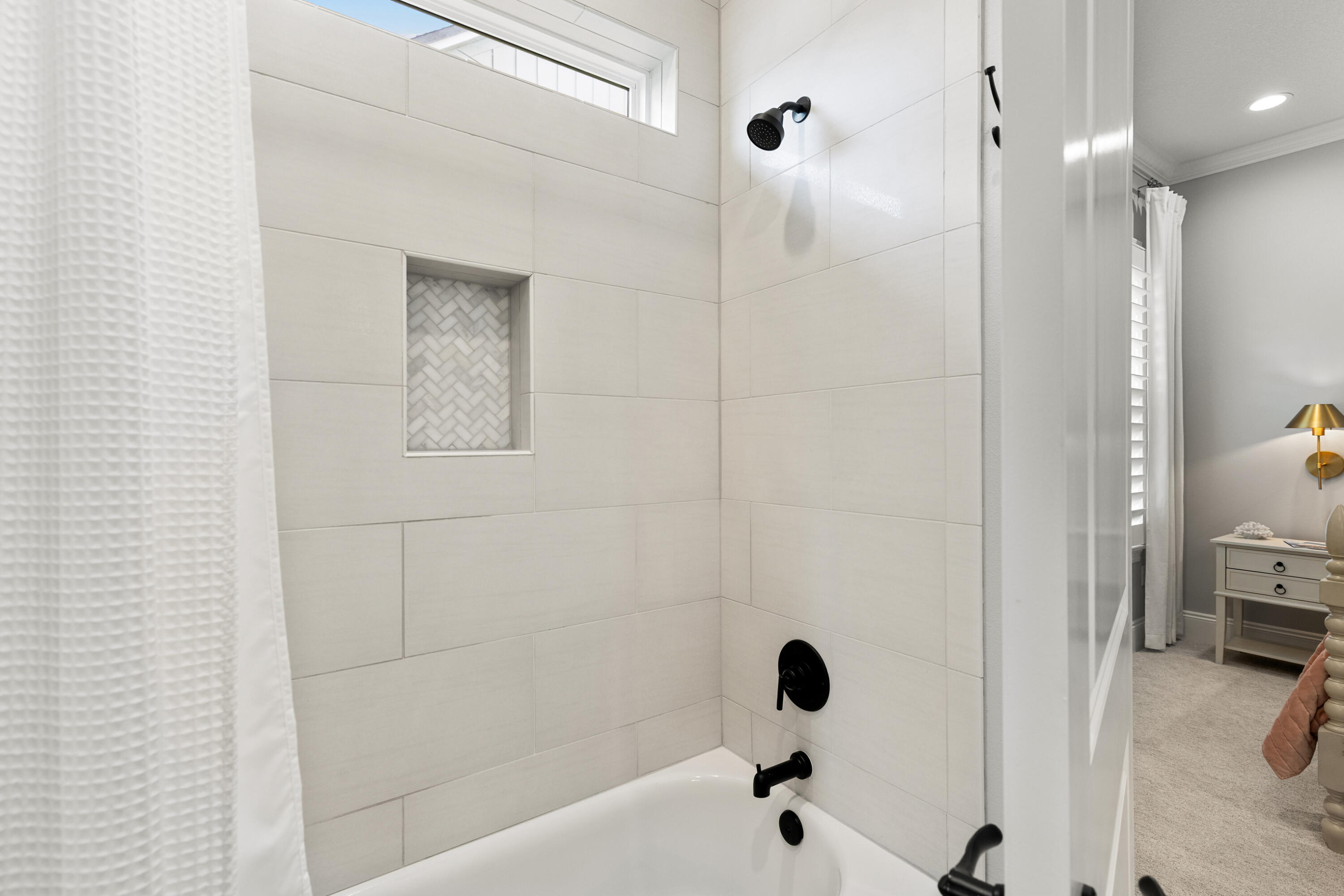 236 Revana Way Freeport, FL 32439 - Photo 35 of 96 Jack & Jill Bathroom