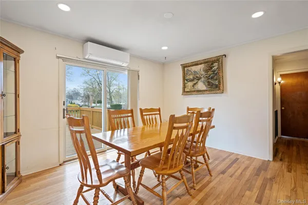 $599,999 | 307 6th Avenue, St. James, NY 11780