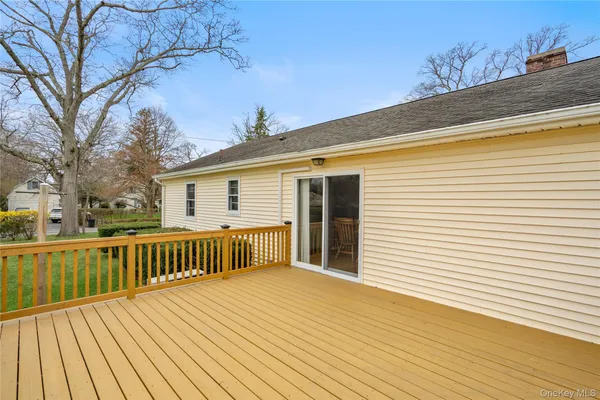 $599,999 | 307 6th Avenue, St. James, NY 11780