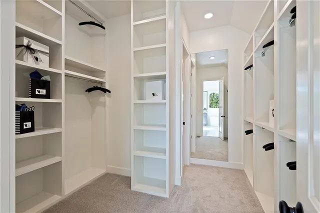 $942,620 | 4921 Northwest 70th Terrace, Kansas City, MO 64151