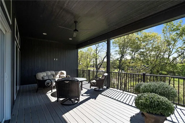 $942,620 | 4921 Northwest 70th Terrace, Kansas City, MO 64151