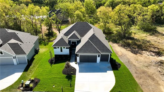 $942,620 | 4921 Northwest 70th Terrace, Kansas City, MO 64151