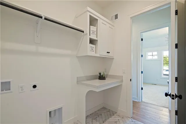 $942,620 | 4921 Northwest 70th Terrace, Kansas City, MO 64151