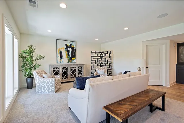 $942,620 | 4921 Northwest 70th Terrace, Kansas City, MO 64151