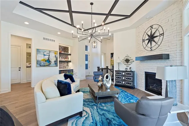 $942,620 | 4921 Northwest 70th Terrace, Kansas City, MO 64151