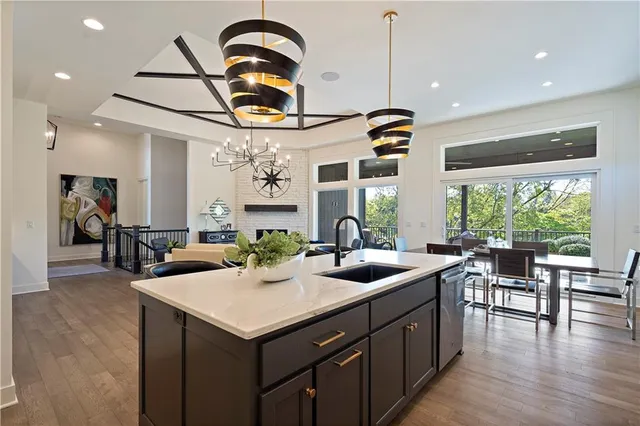 $942,620 | 4921 Northwest 70th Terrace, Kansas City, MO 64151