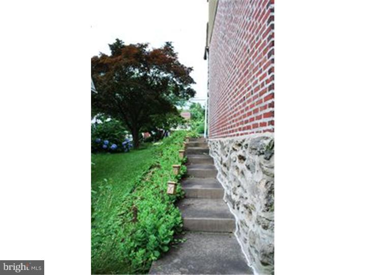 117 Earlington Road Havertown, PA 19083 - Photo 17 of 19